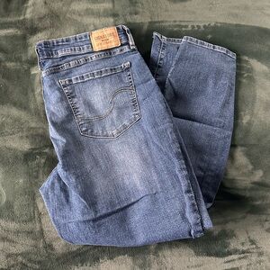 Signature by Levi Strauss Women's Classic Blue Shaping Skinny Jeans